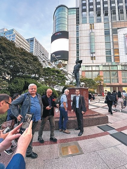 Сближая страны и народы